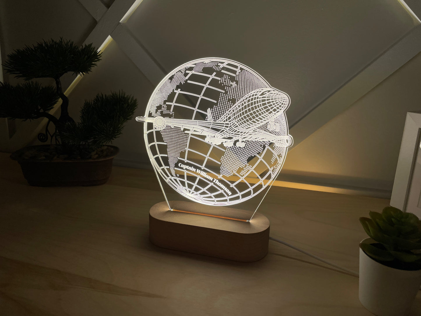 Airplane Custom Award, a gift for a pilot, a custom lamp for an airplane captain