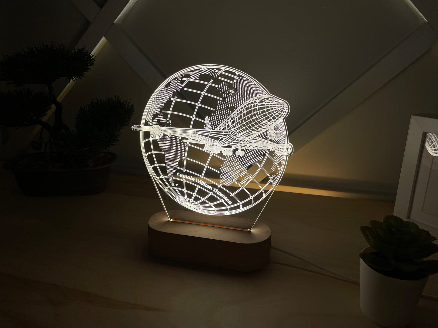 Airplane Custom Award, a gift for a pilot, a custom lamp for an airplane captain